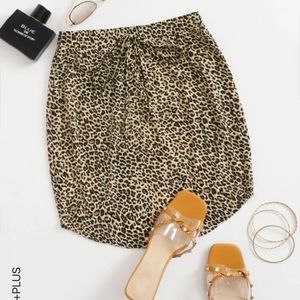 SheIn Plus Knot Front Curved Hem Leporid Skirt
